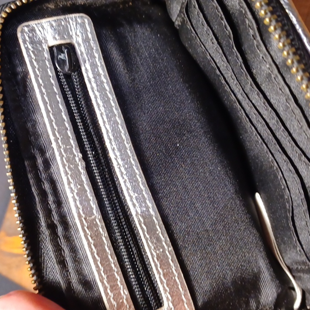 Calvin  Klein  wallet - Picture 9 of 16